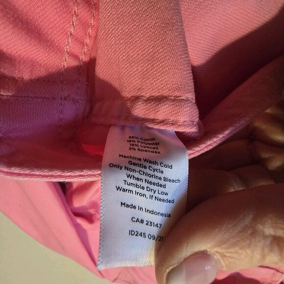 Talbots Denim Trucker Jacket Womens Petite MED Pink Pockets Classic Stretch - Picture 5 of 9